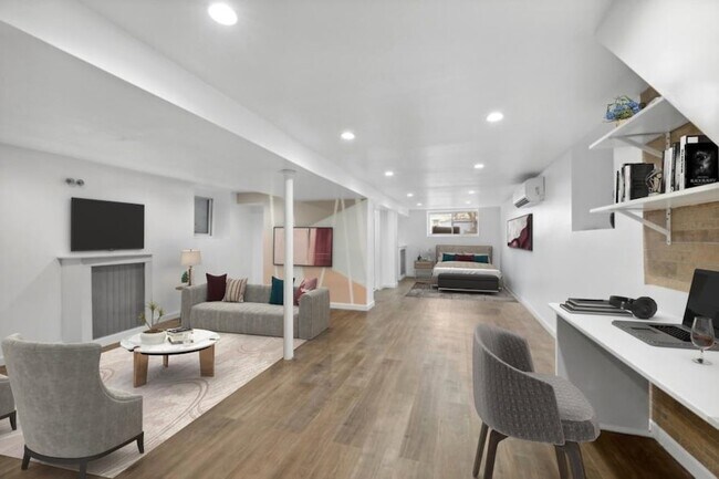 Building Photo - 114 Carlton Ave