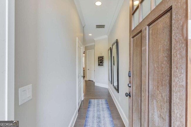 Building Photo - 1450 Edgebrook Ct NE