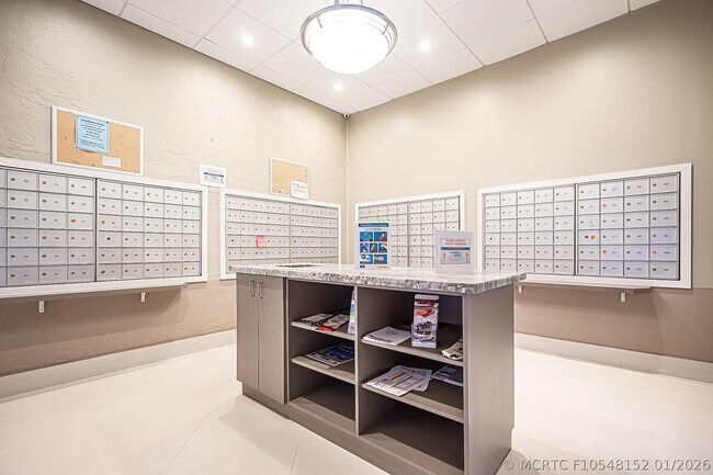 Building Photo - 4250 Galt Ocean Dr
