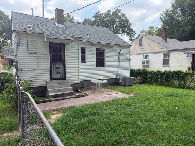 Building Photo - 3588 Marion Ave