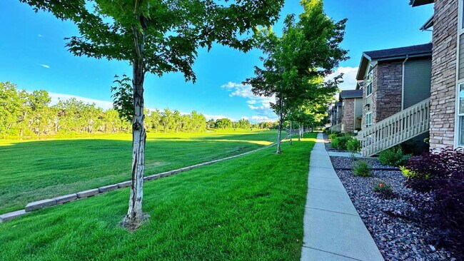 Building Photo - Fantastic Condo 2 Bed 2 Bath with Attached Garage in Littleton.