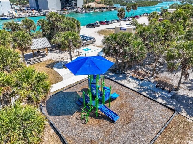 Building Photo - 210 Albee Rd W