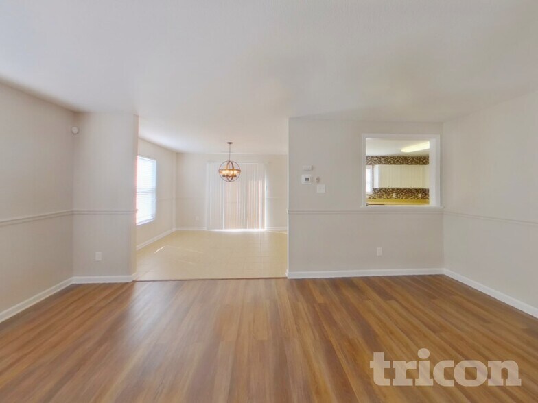 Building Photo - 394 Morning Dew Dr