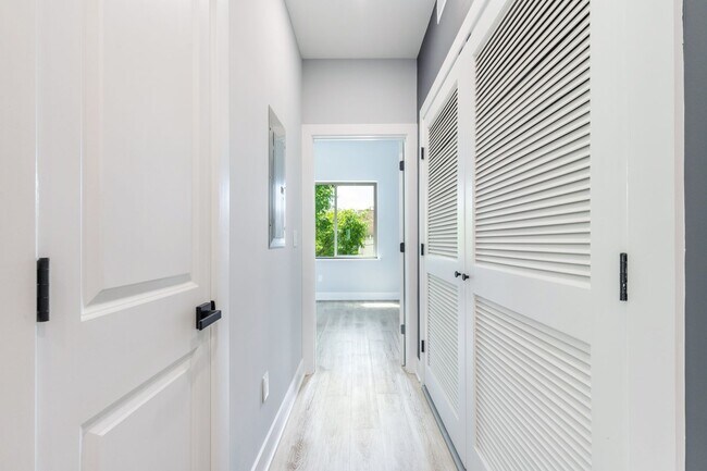 Building Photo - Brand New 2 Bedroom Apartment in Modern Bu...