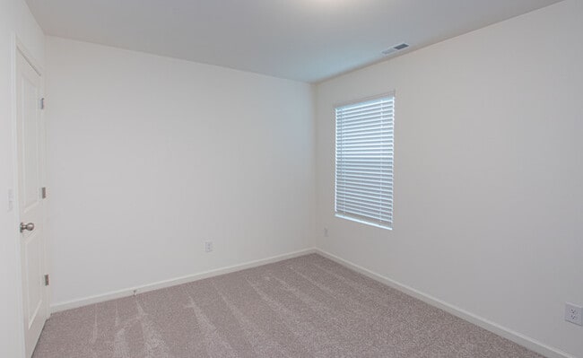 Building Photo - 3BD/2.5 Bath Townhome in Midland Wyntree Community- JANUARY 2026