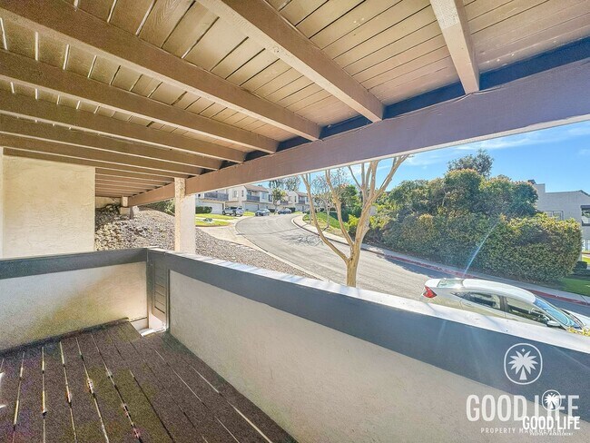 Building Photo - Spacious 4Bd/3Ba Townhome near SDSU - $500 off the 1st month's rent with a signed lease prior to ...