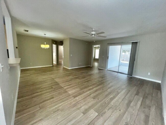 Building Photo - Welcome Home! Updated flooring & fresh interior paint! Move in OCTOBER! Beautiful 3X2 with attach...
