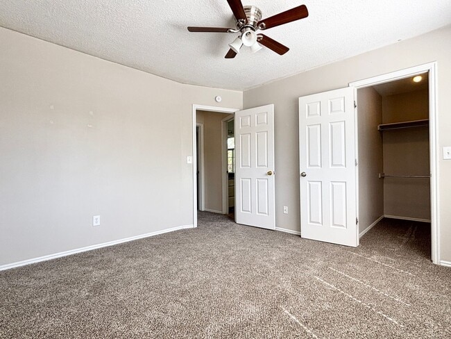 Building Photo - Awesome Salt Lake Home Near Airport!