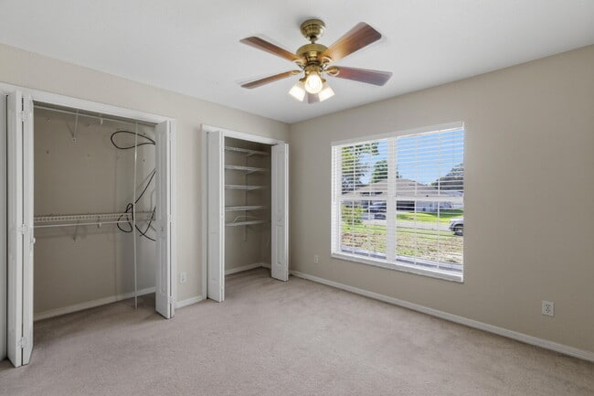 Building Photo - Spacious 3BR/2BA pet friendly home with a fenced backyard and oversized patio