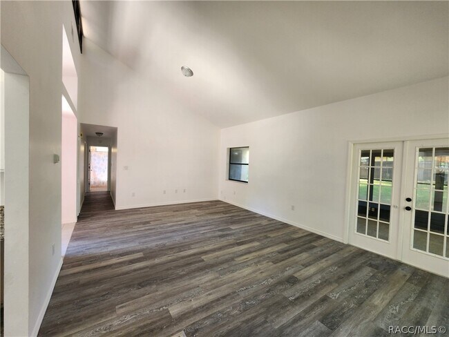 Building Photo - 3444 S Apopka Ave