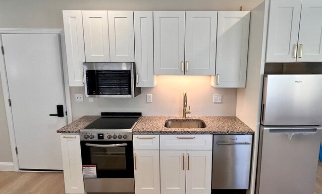 Building Photo - 33 South Ave