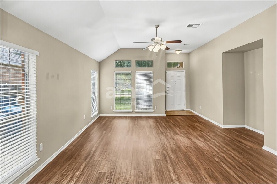 Building Photo - 2411 Morgan Ridge Ln