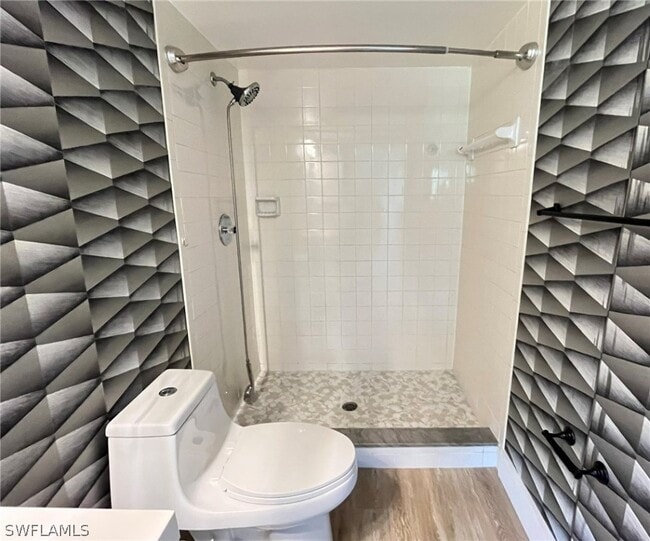 Building Photo - 4912 Tamiami Trl E