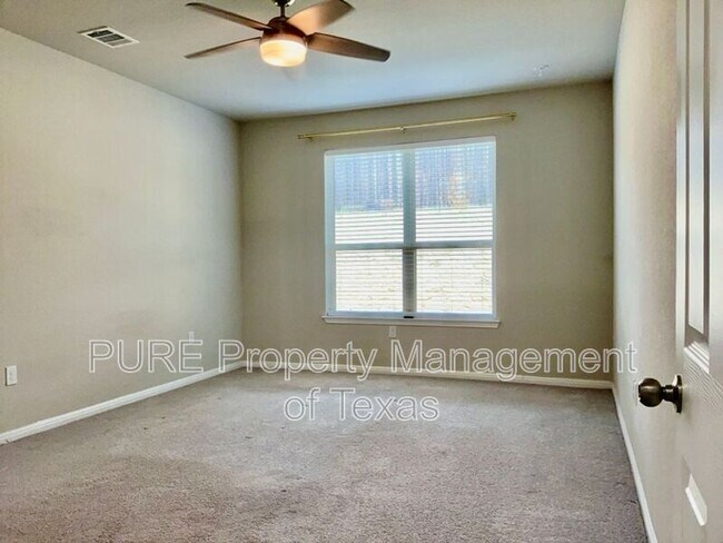 Building Photo - 120 Cloyce Ct