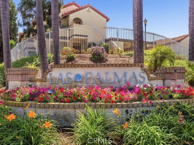 Building Photo - 23401 La Crescenta