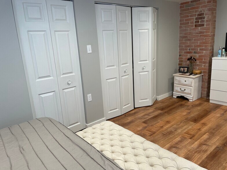 Large closet in bedroom - 407 B South 6th Street