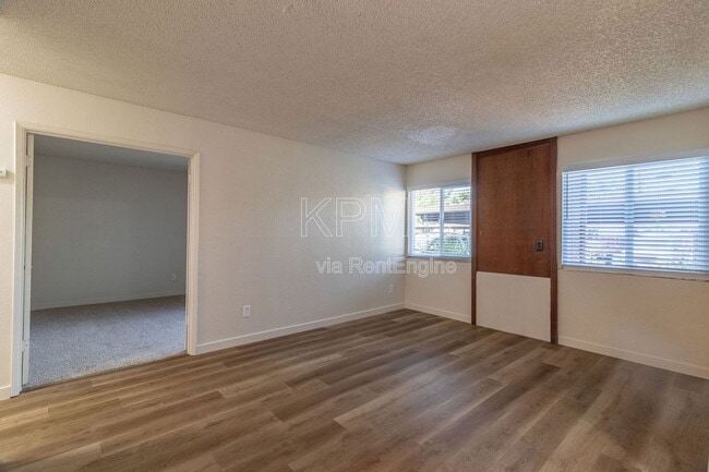 Building Photo - 4332 Pacific Ave