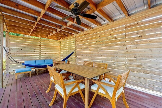 Building Photo - 235 Hillside Dr NW