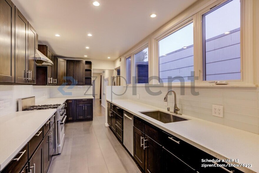 Building Photo - 430 41st Ave
