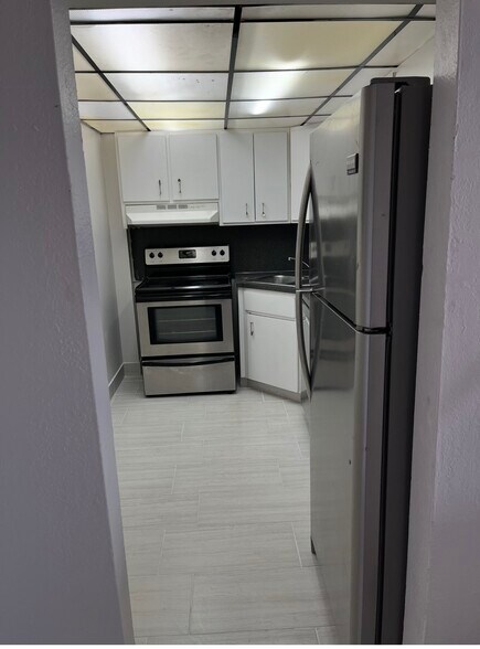 Building Photo - 1251 NE 108th St