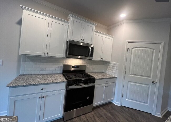 Building Photo - 817 HighGrove Wy