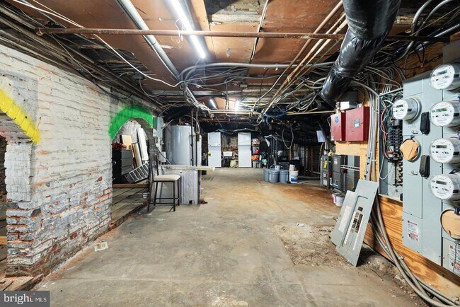 Building Photo - 1305 Spruce St