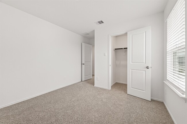 Building Photo - 4242 Wilsford Oak Wy