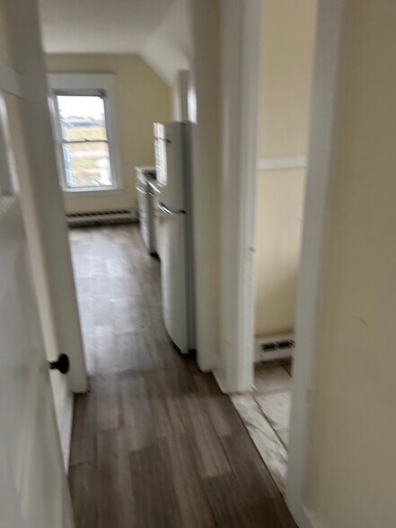 Building Photo - 24 Westwood Rd