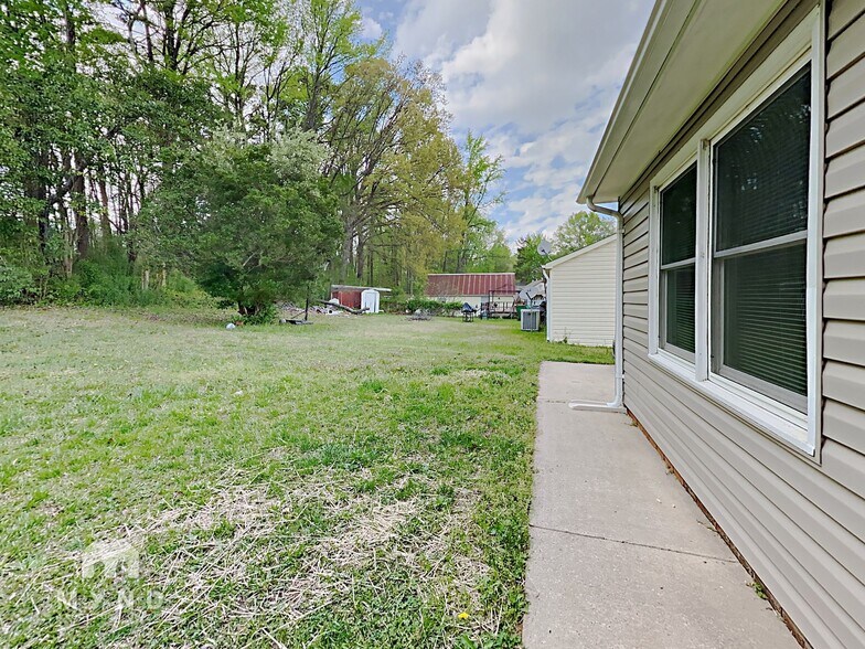 Building Photo - 3519 Misty Wood Dr