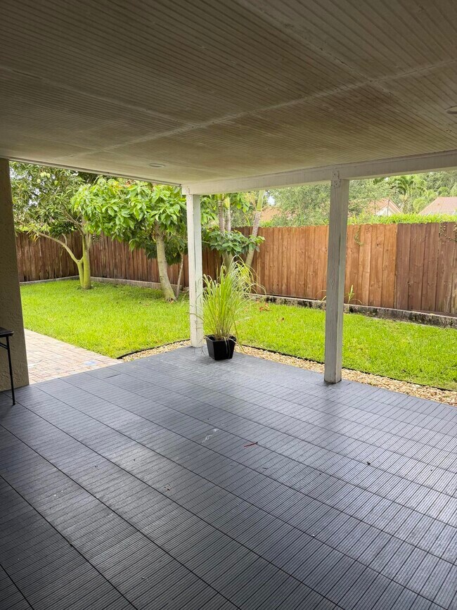Building Photo - 8202 White Rock Cir