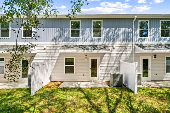 Building Photo - 51 S Main Deck Dr