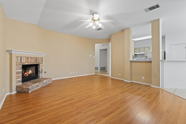 Building Photo - 2100 Desco Dr