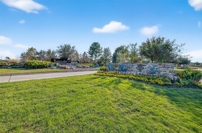 Building Photo - 5403 Tourmaline Wy