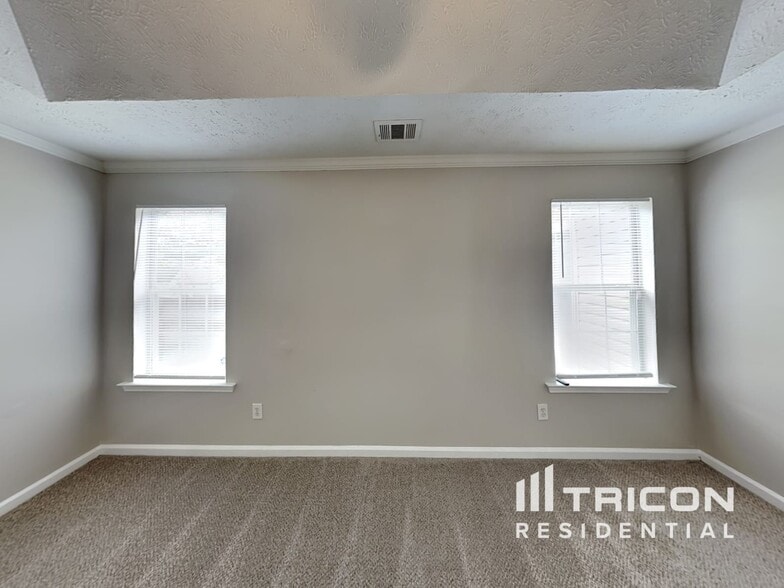 Building Photo - 605 Highpoint Wy
