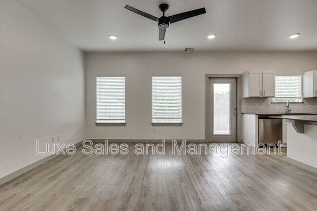 Building Photo - 13508 Vinita Dr