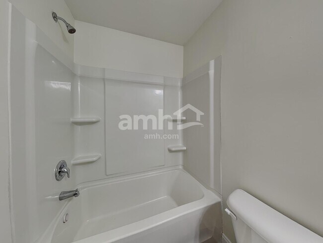 Building Photo - 112 White Ash Ln