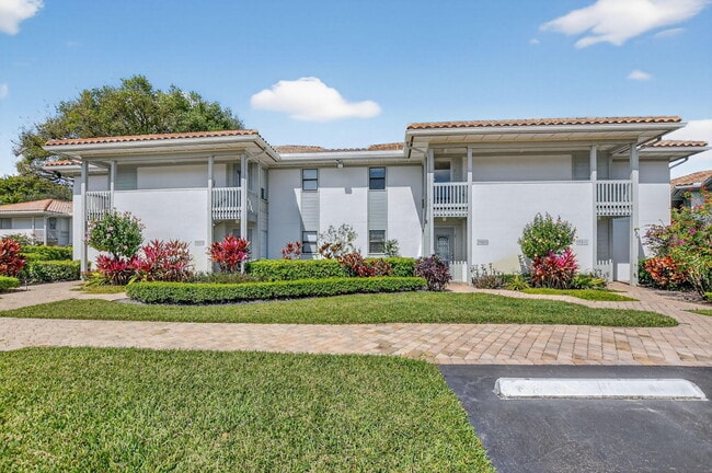 Building Photo - 19809 Boca W Dr