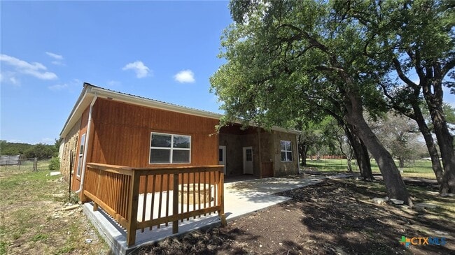Building Photo - 305 Remuda Dr