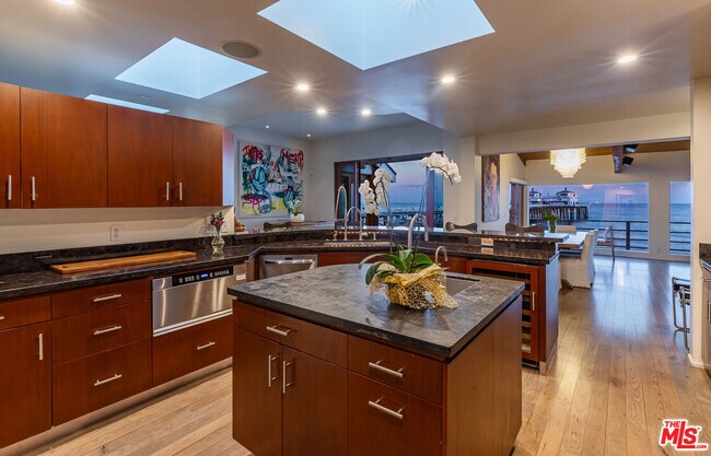 Building Photo - 23018 Pacific Coast Hwy