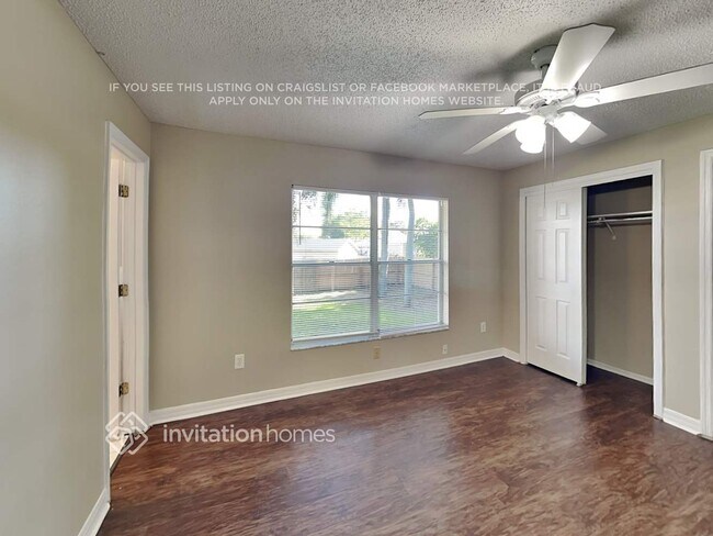 Building Photo - 348 48th St W