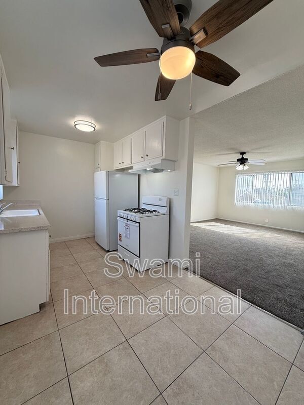 Building Photo - 5846 Estrella Ave