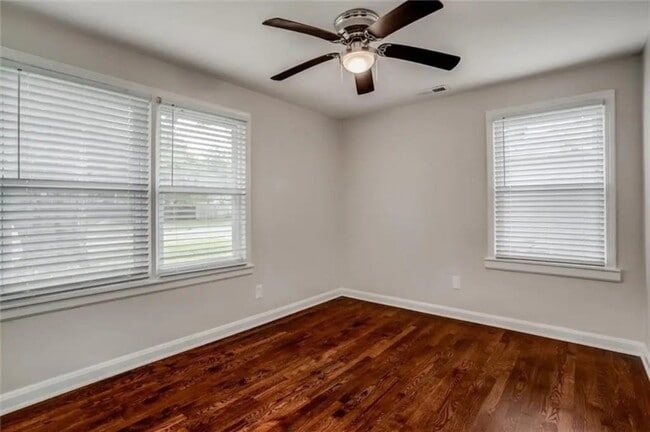 Building Photo - Lowell Avenue