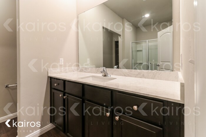 Building Photo - 913 NW 4th St