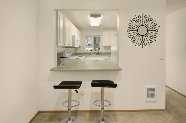 Building Photo - 23321 Cedar Way