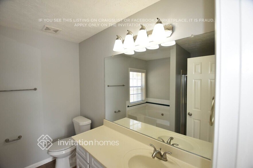 Building Photo - 1001 Garden Oak Ct