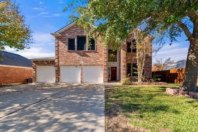 Primary Photo - Amazing Pool. stunning 5bed, 3bath, 3Car G...