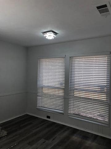 Building Photo - 3201 Saddlehead Dr