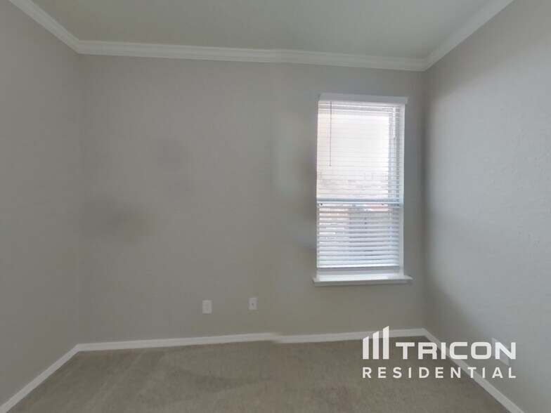 Building Photo - 6526 Palmetto Way