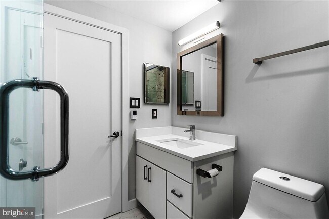 Building Photo - 1000 Fell St