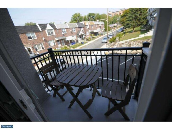 Building Photo - Beautiful 2 Bedroom